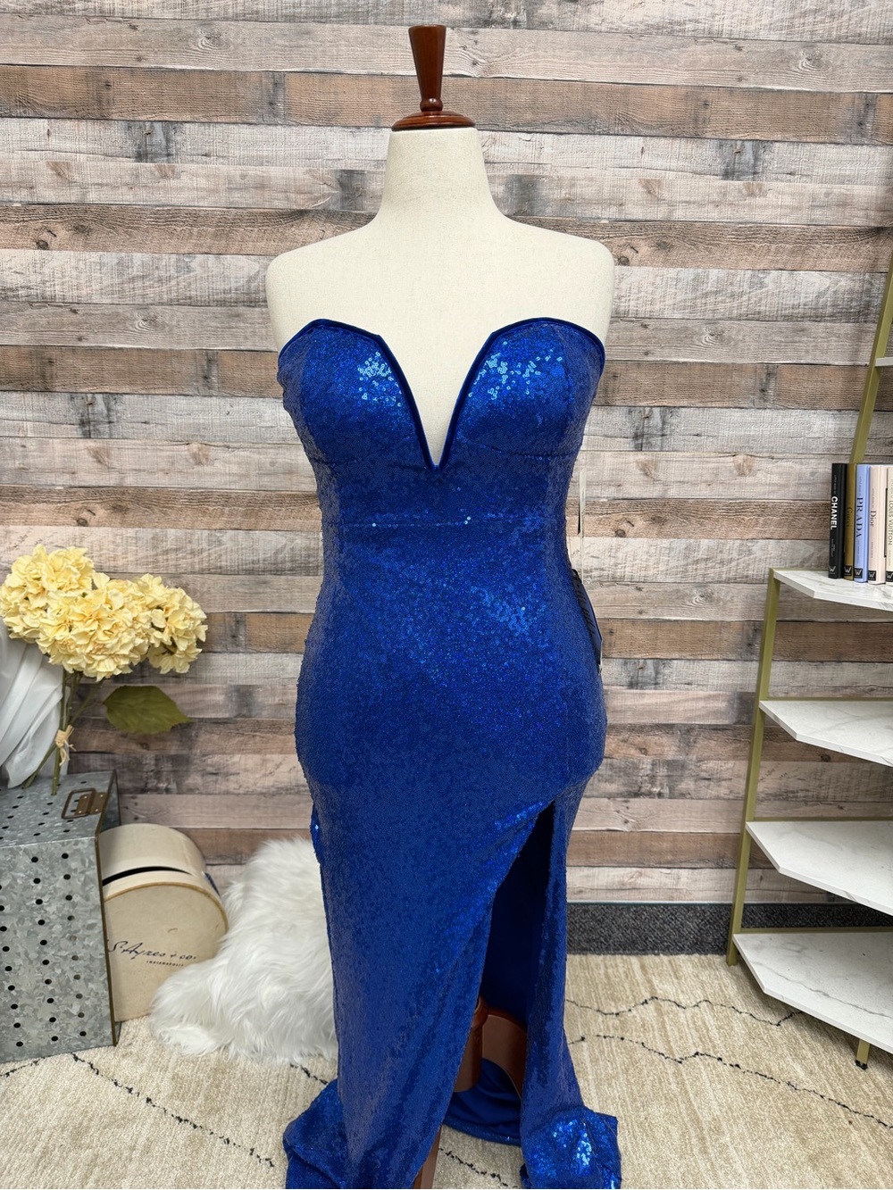 Emerald Sundae royal blue floor length evening gown large